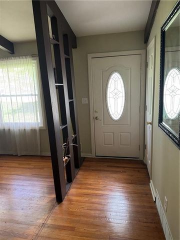 7908 Windsor Street, Prairie Village, KS 66208