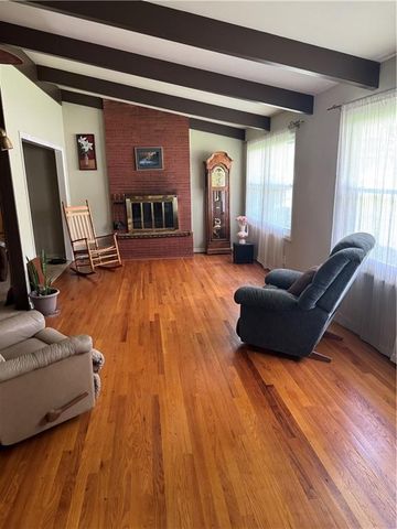 7908 Windsor Street, Prairie Village, KS 66208