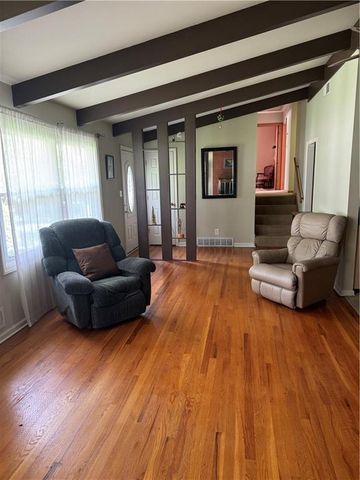 7908 Windsor Street, Prairie Village, KS 66208