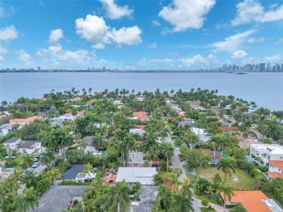 7701 Center Bay Drive, North Bay Village, FL 33141