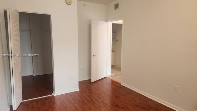185 SE 14th Ter 1609, Miami, FL 33131