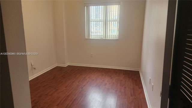 185 SE 14th Ter 1609, Miami, FL 33131