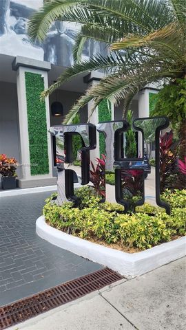 185 SE 14th Ter 1609, Miami, FL 33131