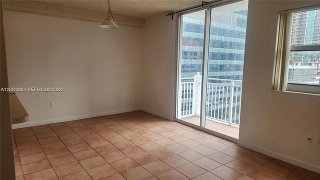 185 SE 14th Ter 1609, Miami, FL 33131