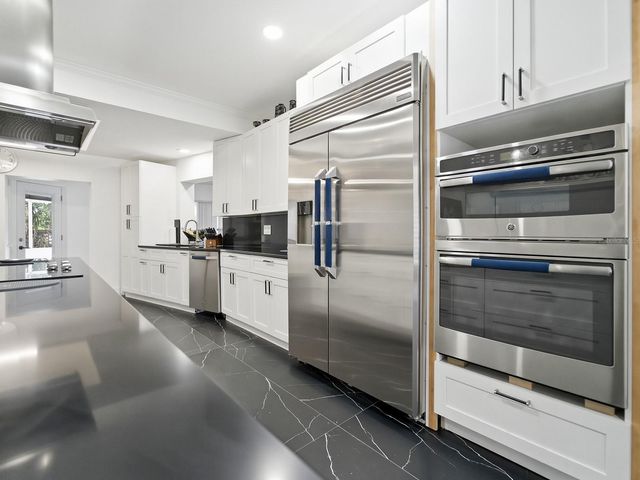 142 BARRINGTON DRIVE, Brandon, FL 33511