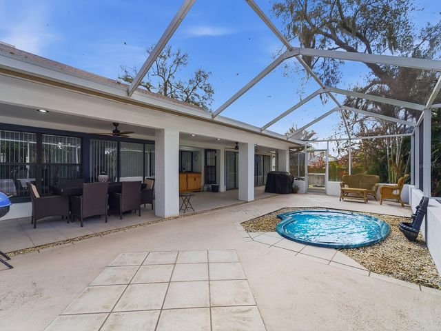 142 BARRINGTON DRIVE, Brandon, FL 33511