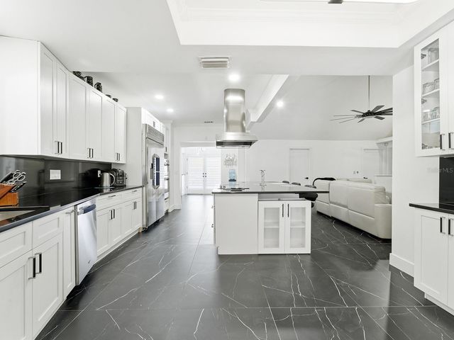 142 BARRINGTON DRIVE, Brandon, FL 33511