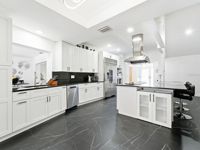 142 BARRINGTON DRIVE, Brandon, FL 33511