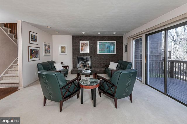 12 CAMERON CT, Princeton, NJ 08540