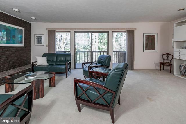 12 CAMERON CT, Princeton, NJ 08540