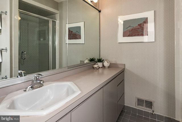 12 CAMERON CT, Princeton, NJ 08540