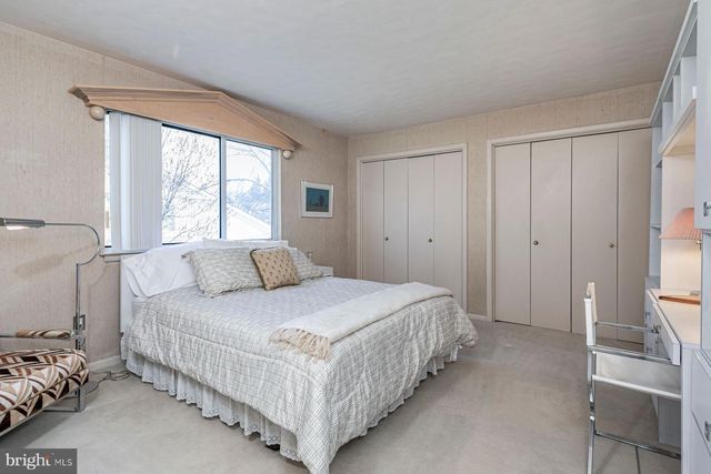 12 CAMERON CT, Princeton, NJ 08540