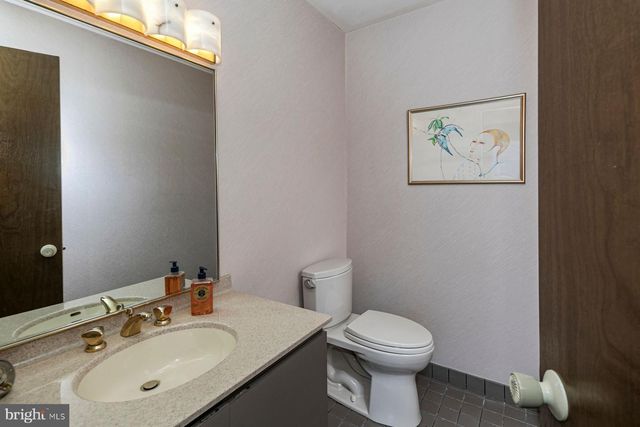 12 CAMERON CT, Princeton, NJ 08540