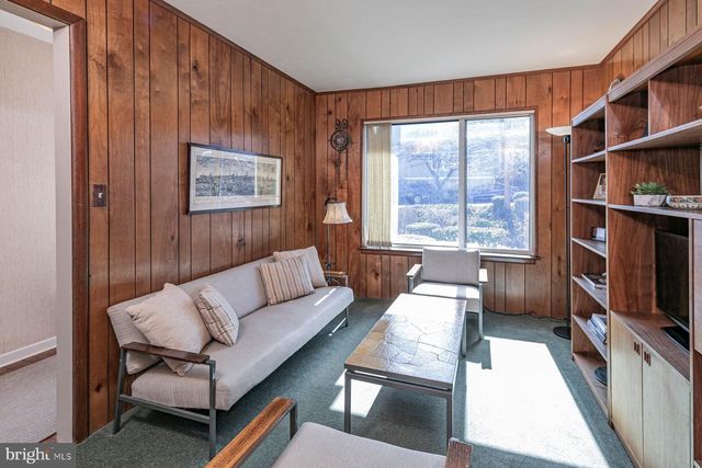 12 CAMERON CT, Princeton, NJ 08540