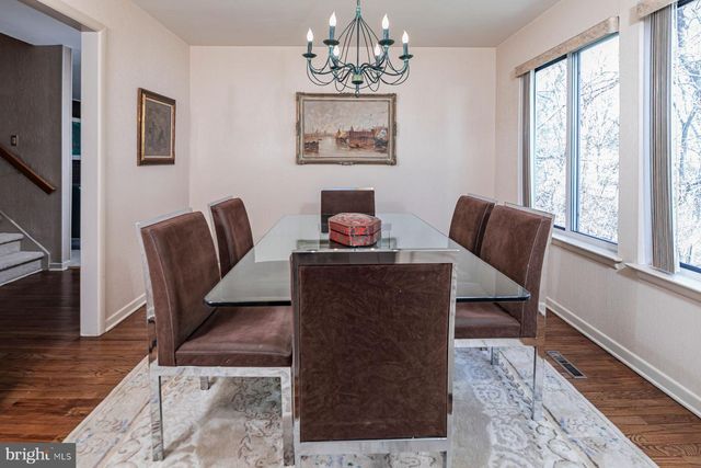 12 CAMERON CT, Princeton, NJ 08540