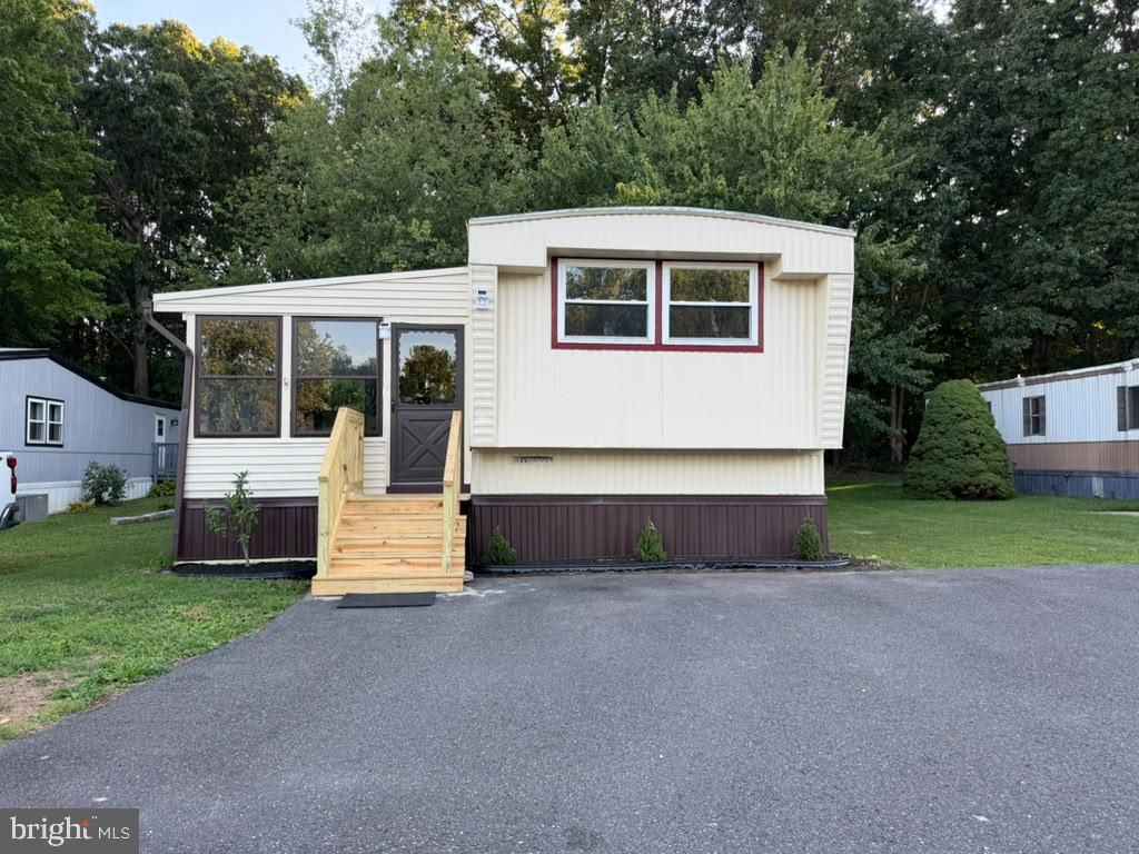 509 CLEVELAND AVE, WILLIAMSTOWN, NJ 08094 — exterior