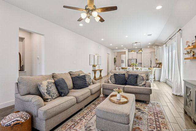 9403 Aggie Run, San Antonio, TX 78254