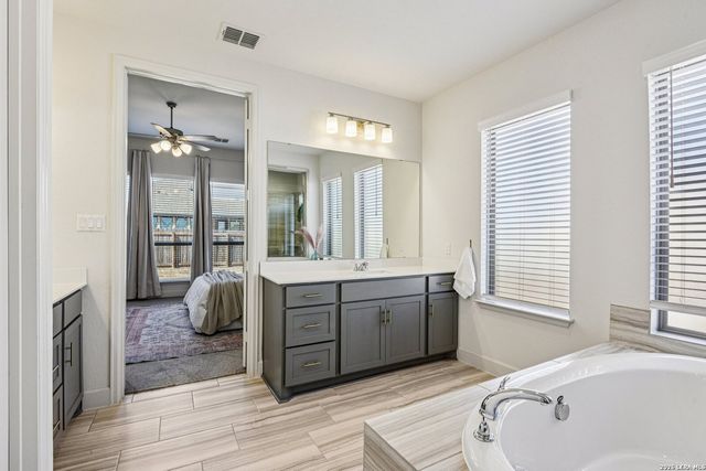 9403 Aggie Run, San Antonio, TX 78254