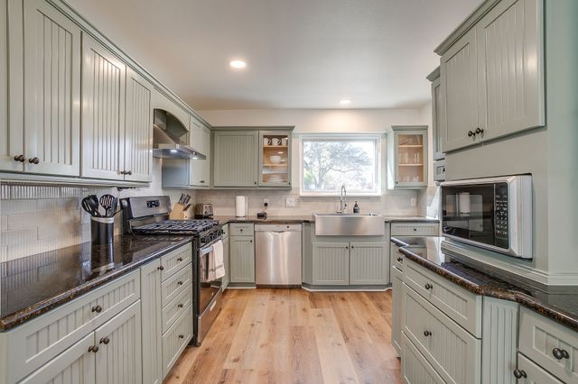 8536 Lake Country Drive, Fort Worth, TX 76179