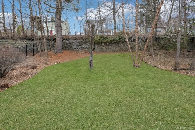 49 Bellewood Avenue, Dobbs Ferry, NY 10522