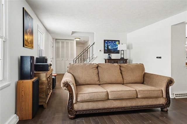 12 Queensberry Lane, Chili, NY 14624