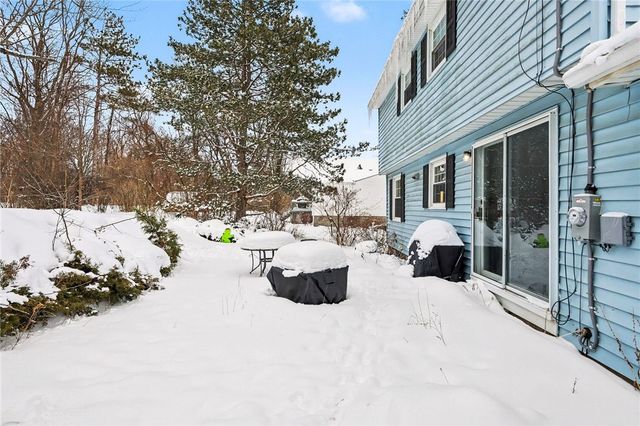 12 Queensberry Lane, Chili, NY 14624