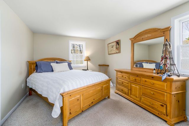 5 Raspberry Lane, Marstons Mills, MA 02648