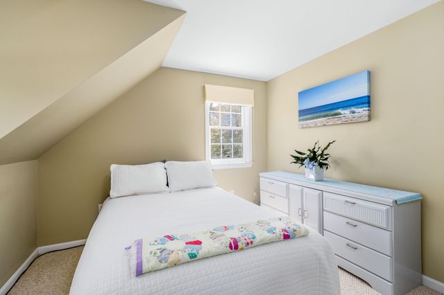 5 Raspberry Lane, Marstons Mills, MA 02648