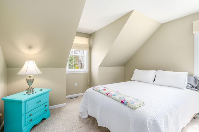 5 Raspberry Lane, Marstons Mills, MA 02648