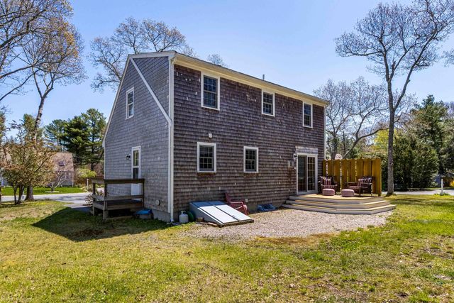 5 Raspberry Lane, Marstons Mills, MA 02648