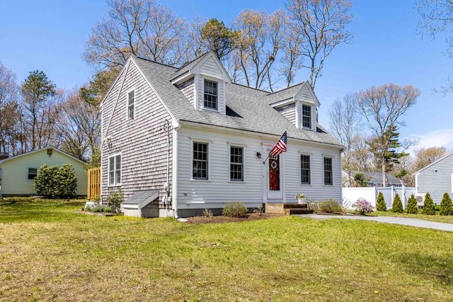 5 Raspberry Lane, Marstons Mills, MA 02648