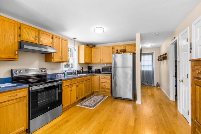 5 Raspberry Lane, Marstons Mills, MA 02648