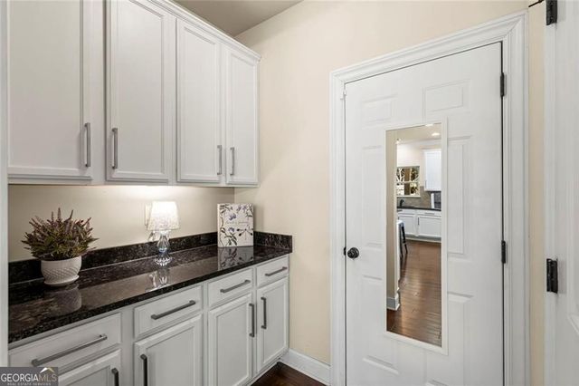 1092 Park Hollow Lane, Lawrenceville, GA 30043