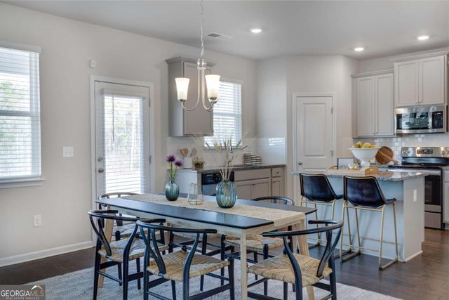 527 Collier Mills Road, Lawrenceville, GA 30045