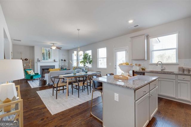 527 Collier Mills Road, Lawrenceville, GA 30045