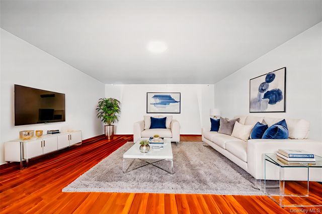 770 Bronx River Road A26, Bronxville, NY 10708