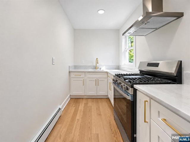 182 School Street, Northvale, NJ 07647