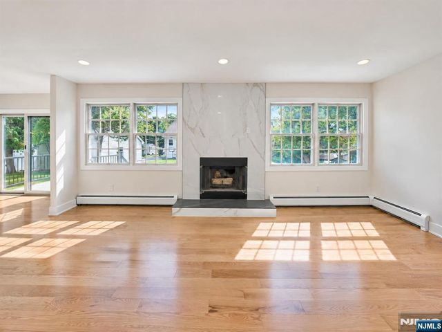 182 School Street, Northvale, NJ 07647
