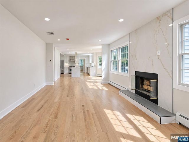 182 School Street, Northvale, NJ 07647