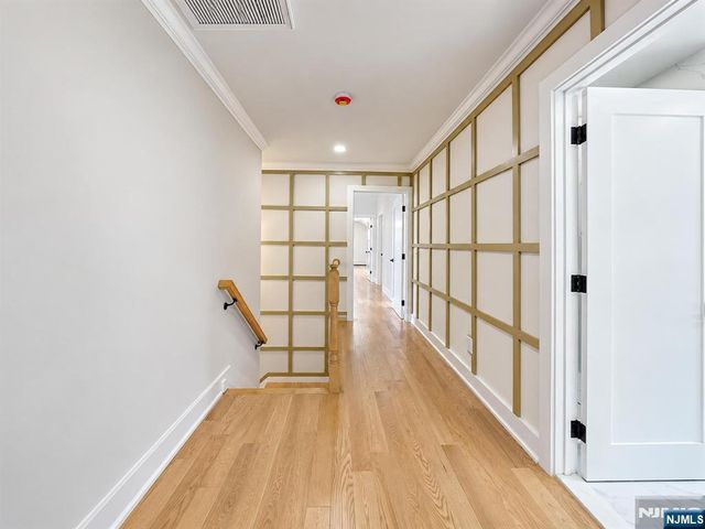 182 School Street, Northvale, NJ 07647