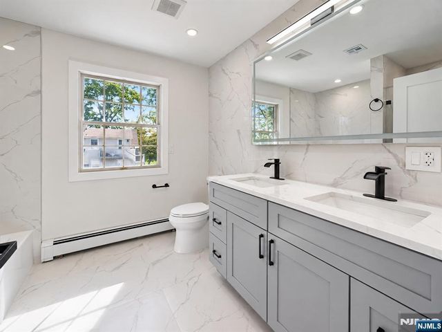 182 School Street, Northvale, NJ 07647