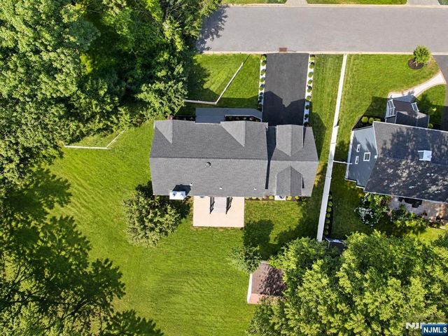 182 School Street, Northvale, NJ 07647