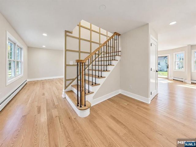 182 School Street, Northvale, NJ 07647