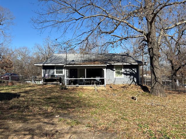 51 County Road 34715, Paris, TX 75460