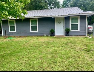 51 County Road 34715, Paris, TX 75460