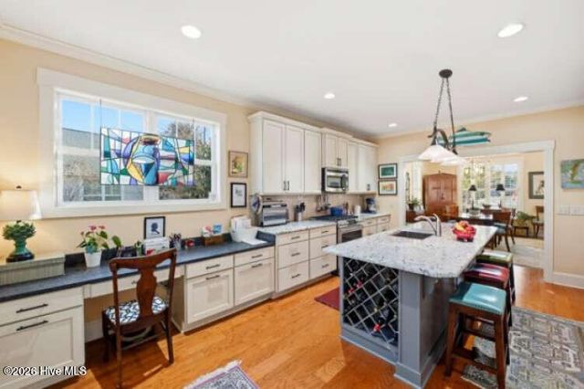 406 Lord Thomas Avenue, Southport, NC 28461