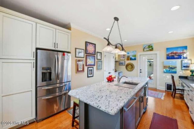 406 Lord Thomas Avenue, Southport, NC 28461