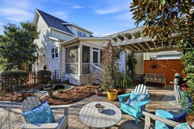 406 Lord Thomas Avenue, Southport, NC 28461