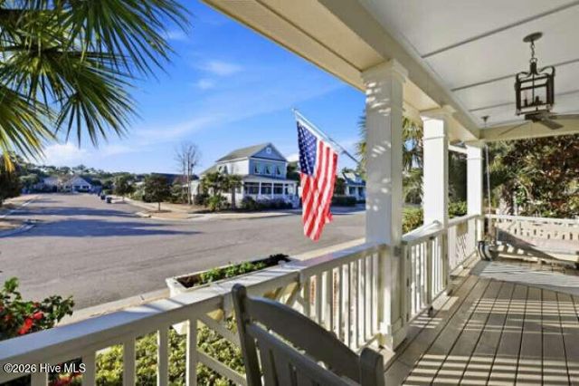 406 Lord Thomas Avenue, Southport, NC 28461