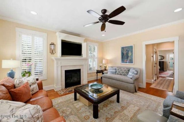 406 Lord Thomas Avenue, Southport, NC 28461